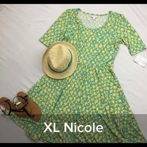 LuLaRoe XL Never worn Nicole Dress.